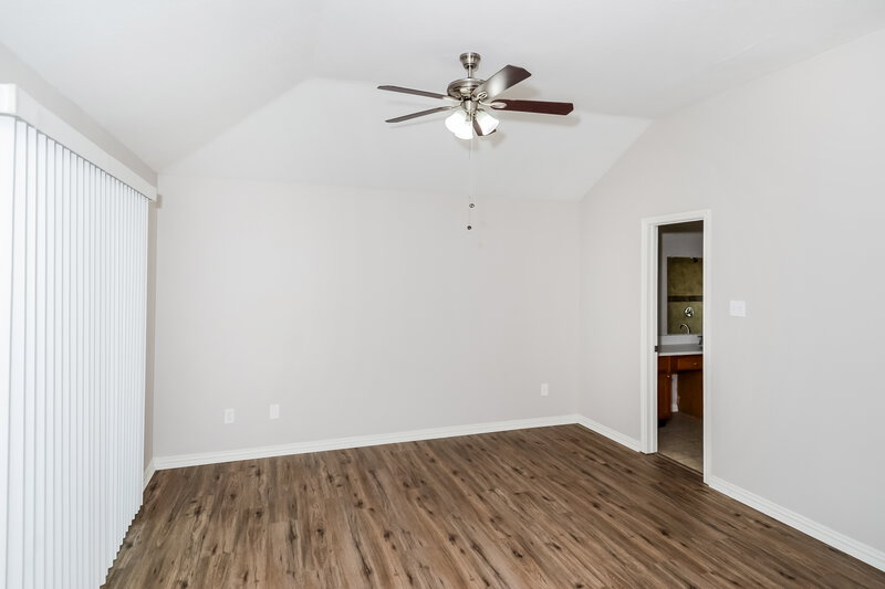 2,045/Mo, 4906 Temple Bell Dr Spring, TX 77388 Main Bedroom View
