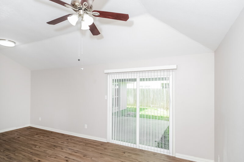 2,045/Mo, 4906 Temple Bell Dr Spring, TX 77388 Main Bedroom View 2