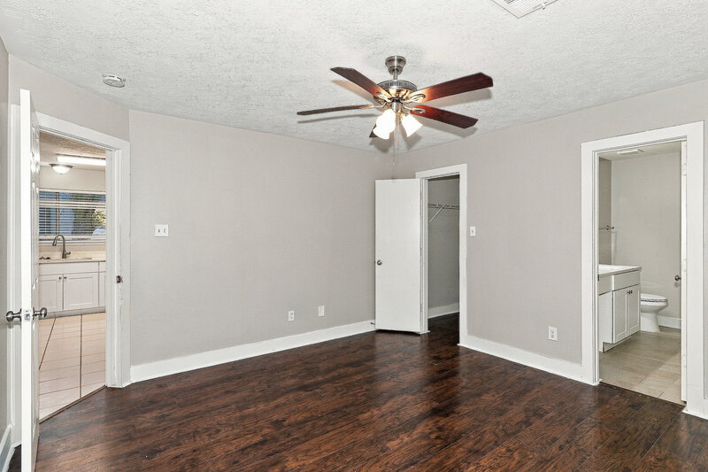 0/Mo, 15819 E Park Ct Houston, TX 77082 Primary Bedroom View 2