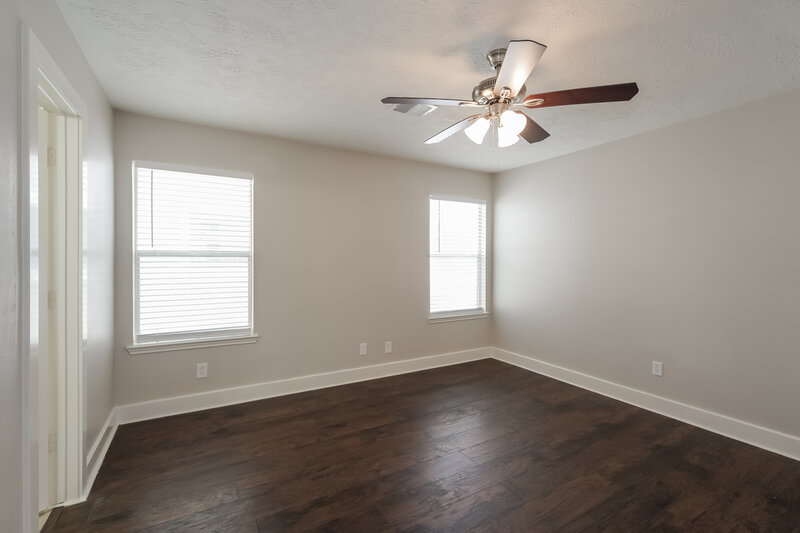 1,770/Mo, 15819 E Park Ct Houston, TX 77082 Main Bedroom View
