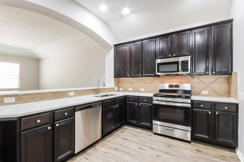 2,180/Mo, 24010 Clipper Hill Ln Spring, TX 77373 Kitchen View 2