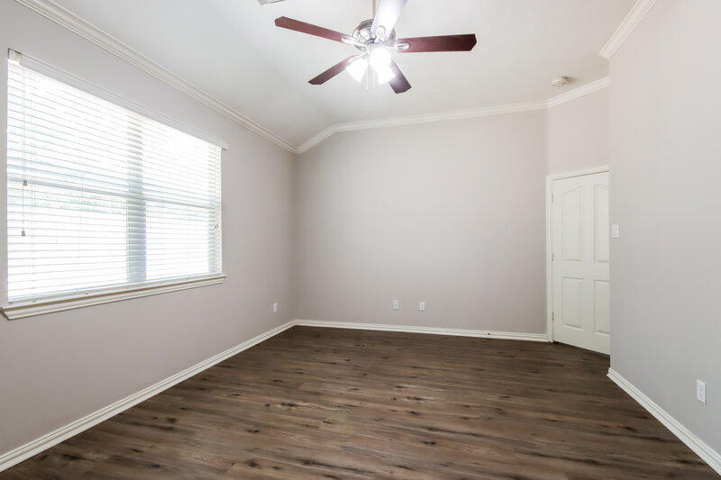 2,180/Mo, 24010 Clipper Hill Ln Spring, TX 77373 Main Bedroom View 2