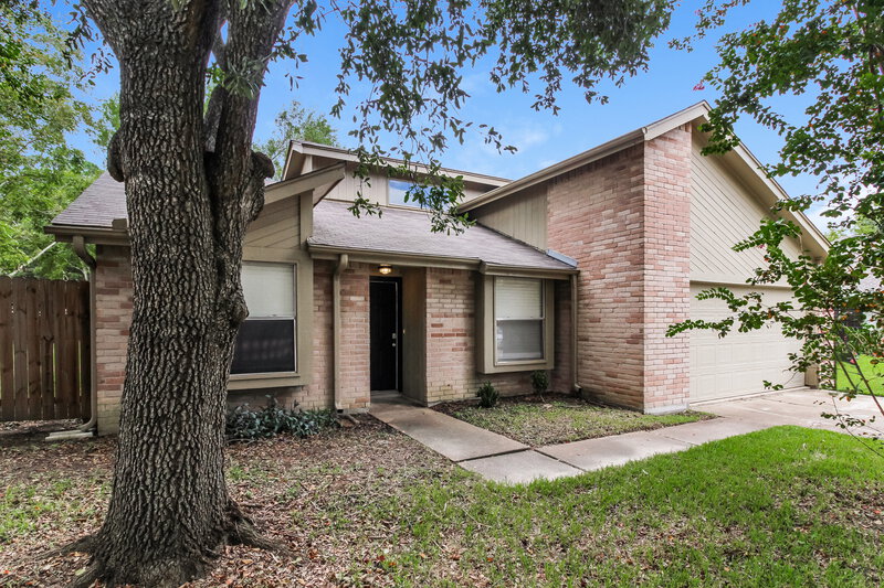2,105/Mo, 5614 Countryaire St League City, TX 77573 Front View 2
