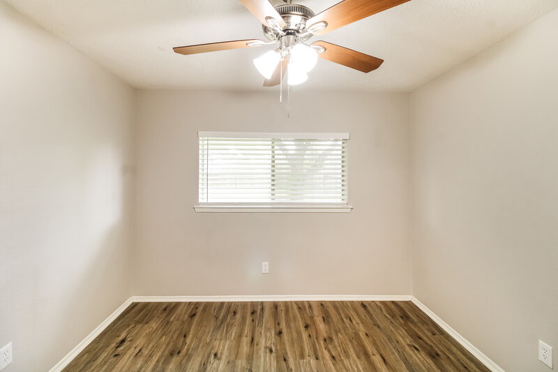 2,105/Mo, 5614 Countryaire St League City, TX 77573 Bedroom View