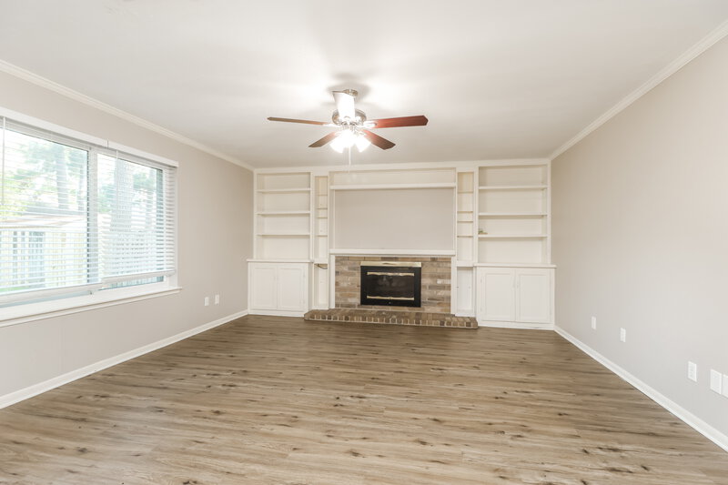 2,510/Mo, 9330 Wandsworth Dr Spring, TX 77379 Living Room View