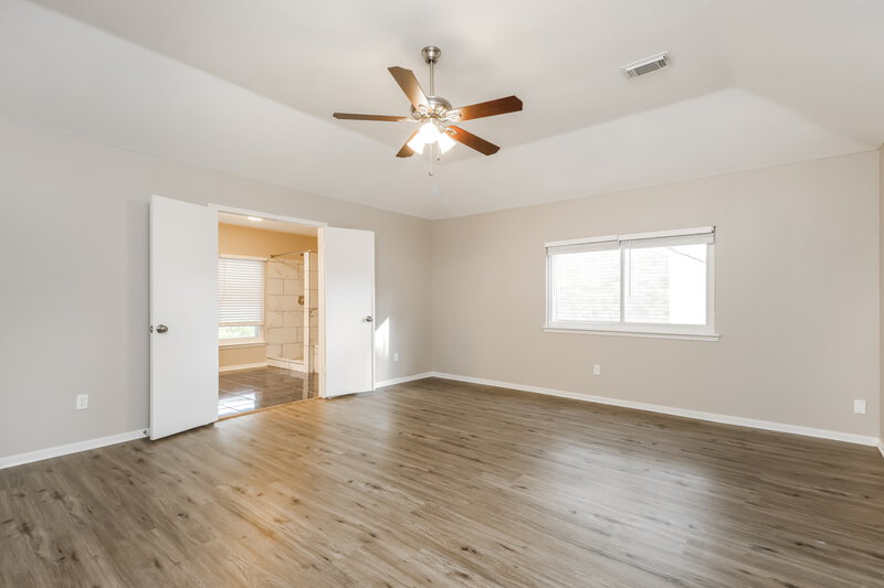 2,510/Mo, 9330 Wandsworth Dr Spring, TX 77379 Main Bedroom View