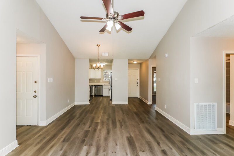 1,545/Mo, 4515 Quailgate Dr Spring, TX 77373 Living Room View 2