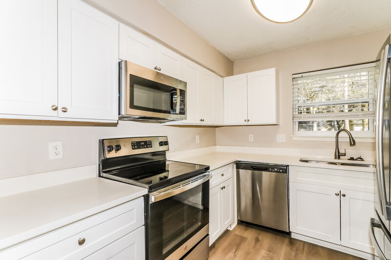 1,545/Mo, 4515 Quailgate Dr Spring, TX 77373 Kitchen View 2