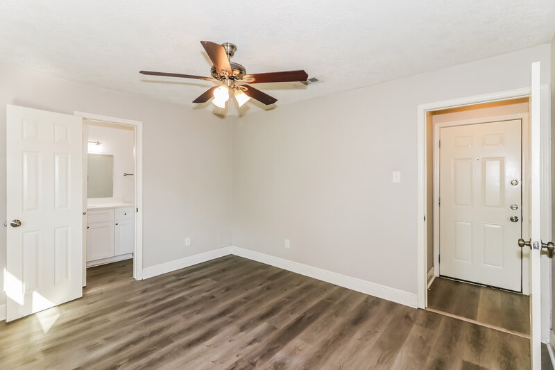 1,545/Mo, 4515 Quailgate Dr Spring, TX 77373 Main Bedroom View 2
