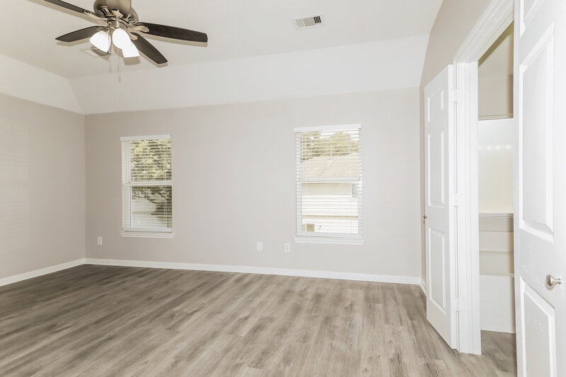 2,155/Mo, 993 Oak Lynn Dr Willis, TX 77378 Main Bedroom View