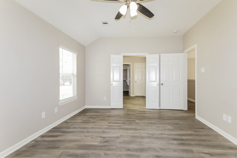 2,155/Mo, 993 Oak Lynn Dr Willis, TX 77378 Main Bedroom View 2