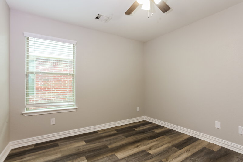 1,955/Mo, 1618 Mustang Canyon Way Houston, TX 77049 Bedroom View 2