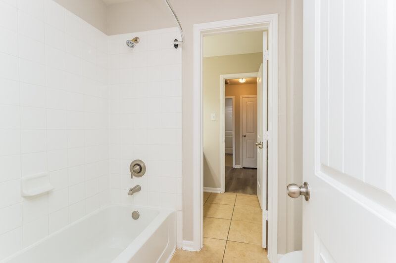 1,805/Mo, 1110 Shadow Glenn Dr Conroe, TX 77301 Bathroom View