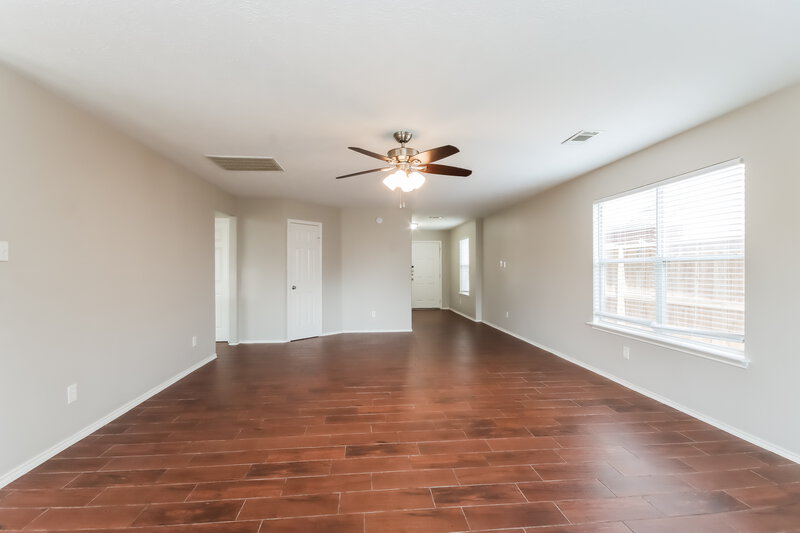 3,270/Mo, 15026 August Sunset Dr Humble, TX 77396 Living Room View 2