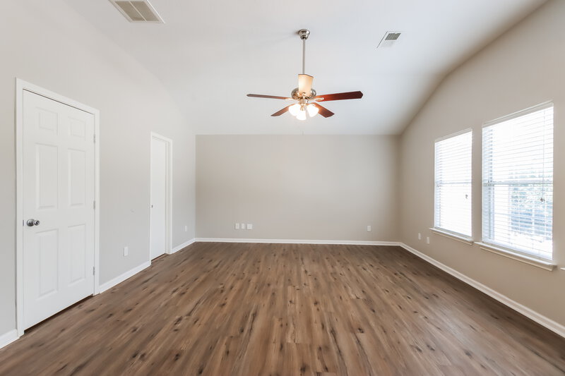 3,270/Mo, 15026 August Sunset Dr Humble, TX 77396 Main Bedroom View 2