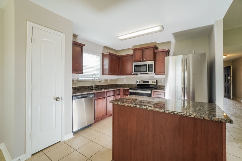 1,905/Mo, 5115 Windy Parke Ln Richmond, TX 77469 Kitchen View 2