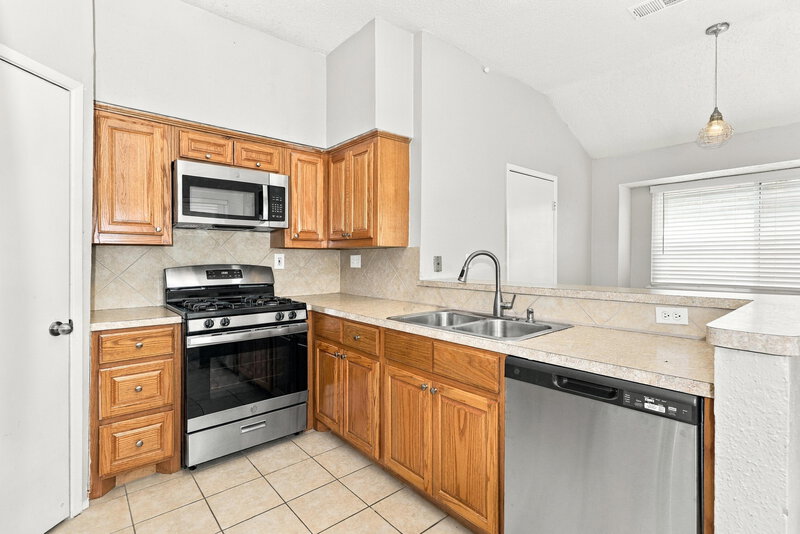 1,845/Mo, 9723 Orangevale Dr Spring, TX 77379 Kitchen View