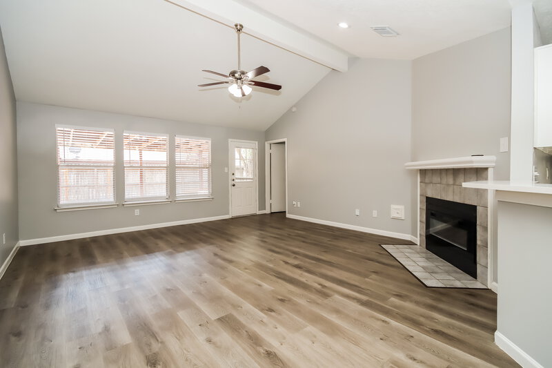 2,460/Mo, 5519 Rivertree Ln Spring, TX 77379 Living Room View