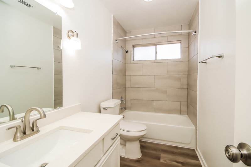 2,460/Mo, 5519 Rivertree Ln Spring, TX 77379 Bathroom View