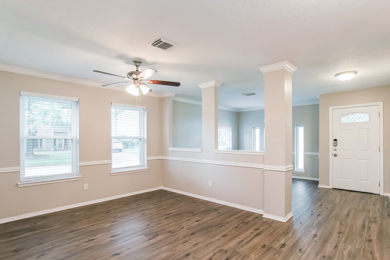 2,030/Mo, 302 Dunford Ct Highlands, TX 77562 Dining Room View