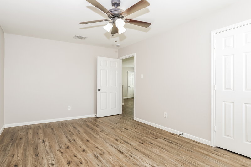 2,095/Mo, 6623 Sharpstone Creek Ln Houston, TX 77084 Bedroom View 2