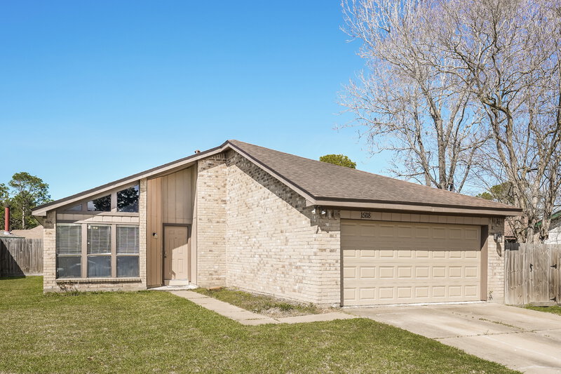 1,860/Mo, 15118 Loma Paseo Dr Houston, TX 77083 Front View