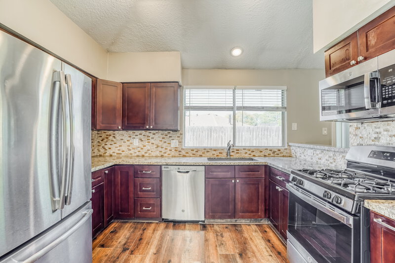 1,860/Mo, 15118 Loma Paseo Dr Houston, TX 77083 Kitchen View