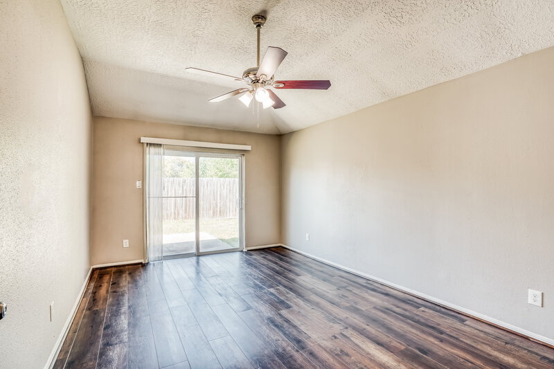 1,860/Mo, 15118 Loma Paseo Dr Houston, TX 77083 Main Bedroom View