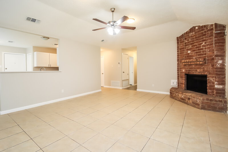 1,785/Mo, 24034 Spring Gum Dr Spring, TX 77373 Living Room View 4