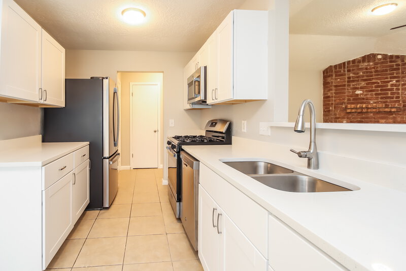 1,785/Mo, 24034 Spring Gum Dr Spring, TX 77373 Kitchen View 2