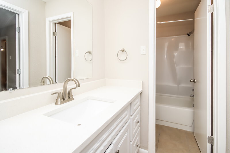 1,785/Mo, 24034 Spring Gum Dr Spring, TX 77373 Bathroom View 2