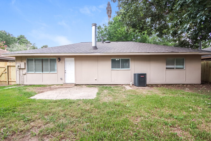 1,785/Mo, 24034 Spring Gum Dr Spring, TX 77373 Rear View