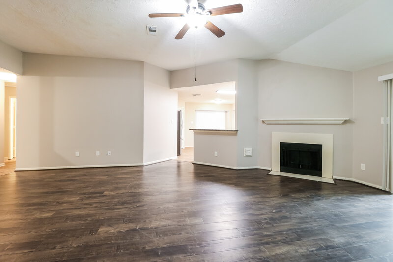 1,545/Mo, 271 Indian Falls S Montgomery, TX 77316 Living Room View