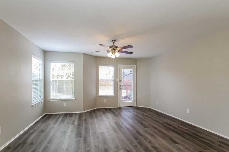 2,385/Mo, 6527 Winter Mountain Ln Spring, TX 77379 Living Room View