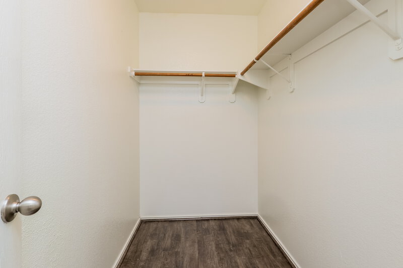 1,560/Mo, 7219 Rising Brook Dr Cypress, TX 77433 Walk In Closet View