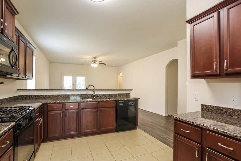 2,035/Mo, 7523 Fettle Ln Conroe, TX 77304 Kitchen View