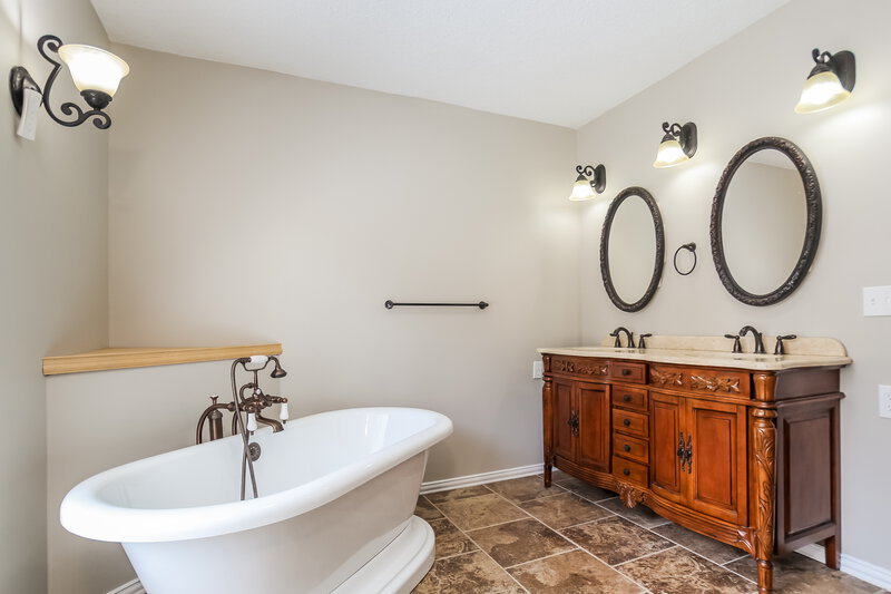 3,110/Mo, 9323 Palm Shores Dr Spring, TX 77379 Main Bathroom View 2