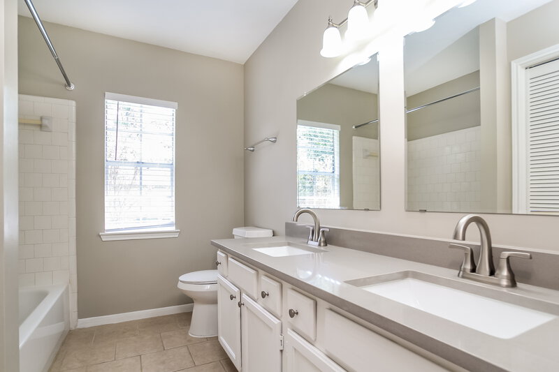 3,110/Mo, 9323 Palm Shores Dr Spring, TX 77379 Bathroom View 2