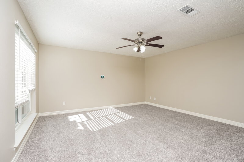 1,875/Mo, 3514 Glenwood Springs Dr Kingwood, TX 77345 Main Bedroom View