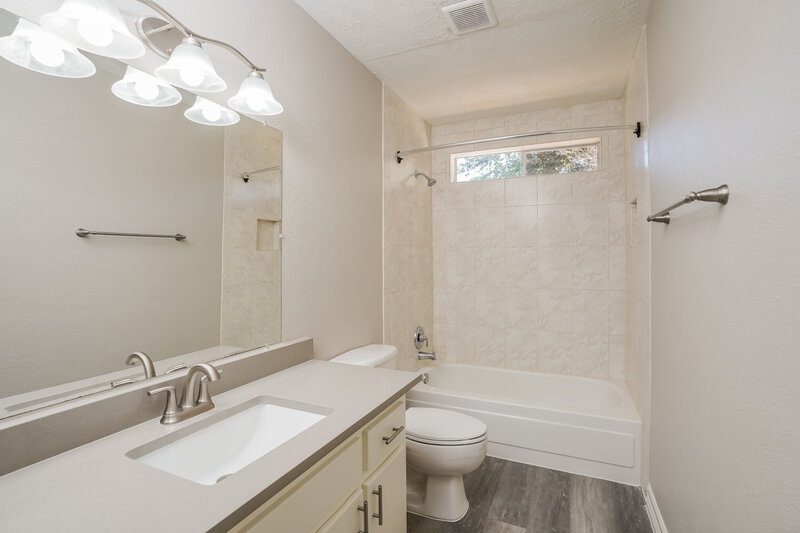 1,875/Mo, 3514 Glenwood Springs Dr Kingwood, TX 77345 Bedroom View 3