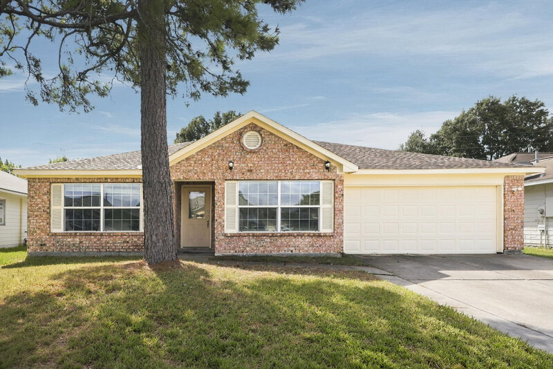 2,180/Mo, 7923 Fall Glen Dr Houston, TX 77040 External View