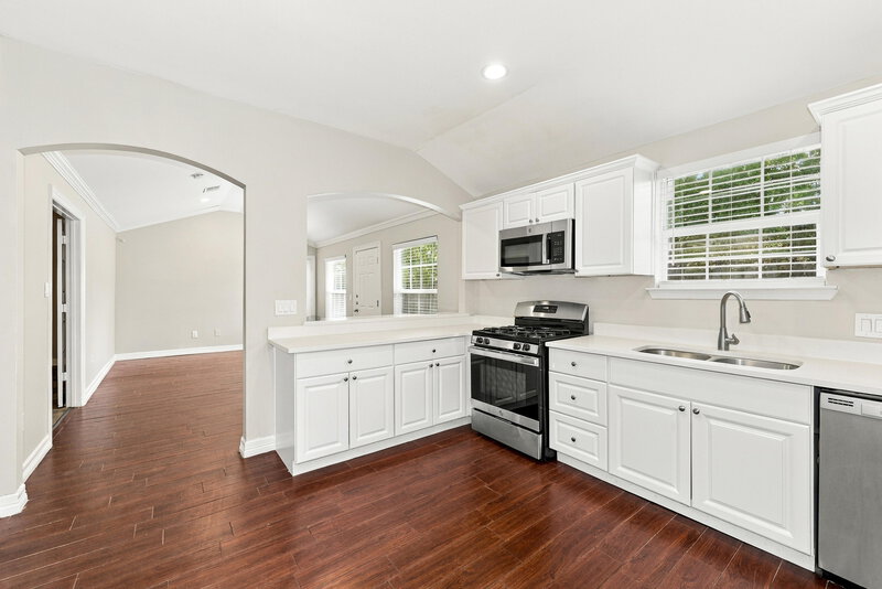 2,180/Mo, 7923 Fall Glen Dr Houston, TX 77040 Kitchen View 2