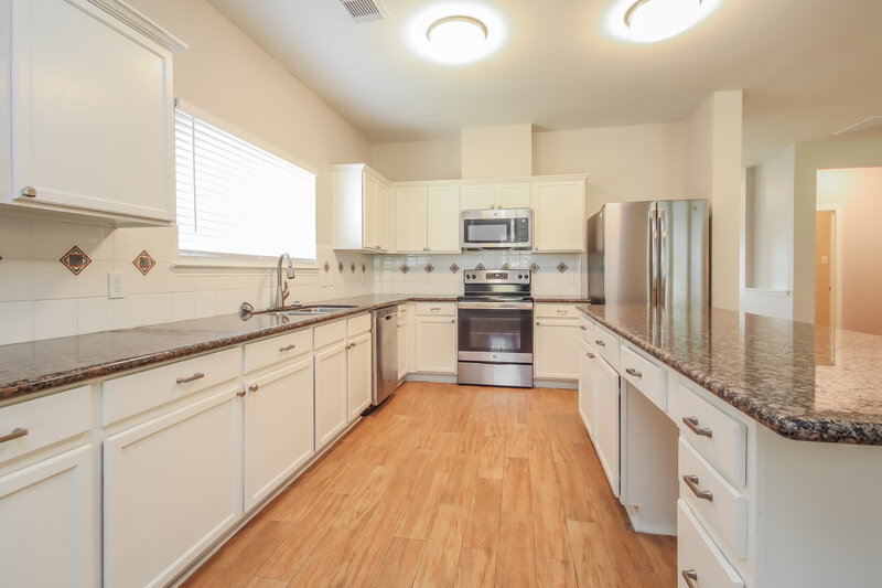 2,955/Mo, 553 Small Cedar Dr League City, TX 77573 Kitchen View