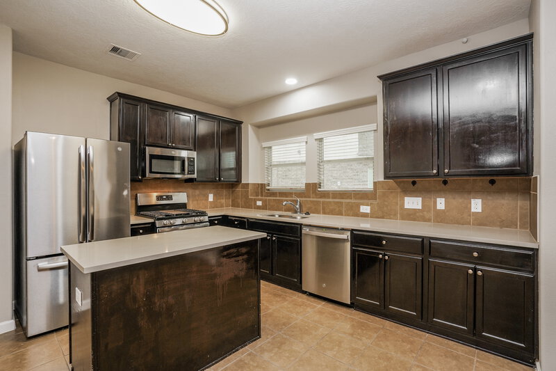 2,335/Mo, 7931 Branson Park Ln Humble, TX 77338 Kitchen View
