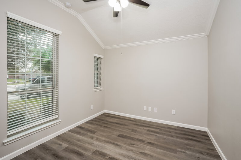 2,335/Mo, 7931 Branson Park Ln Humble, TX 77338 Office View