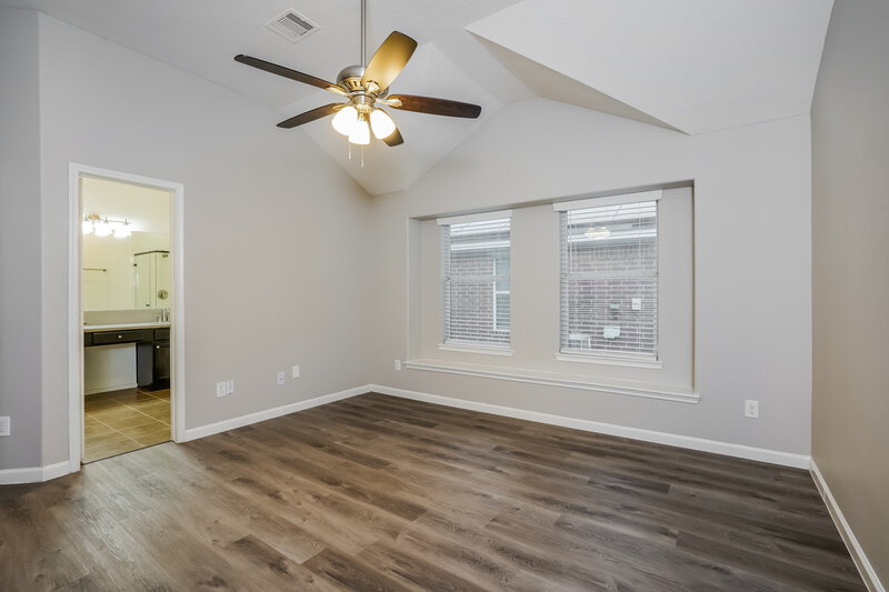 2,335/Mo, 7931 Branson Park Ln Humble, TX 77338 Main Bedroom View