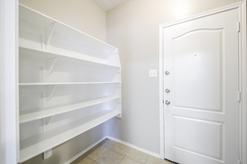 2,175/Mo, 17615 Memorial Falls Dr Tomball, TX 77375 Walk In Closet View