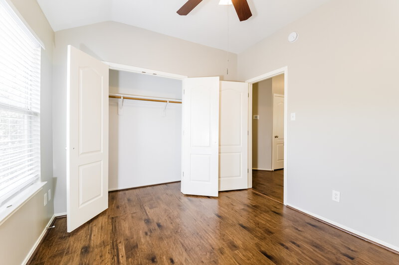 2,175/Mo, 17615 Memorial Falls Dr Tomball, TX 77375 Bedroom View