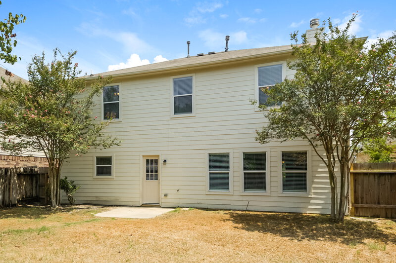 2,175/Mo, 17615 Memorial Falls Dr Tomball, TX 77375 Rear View