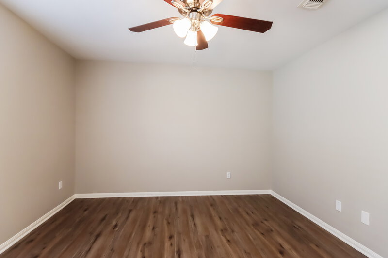 1,870/Mo, 7815 Longshire Ln Houston, TX 77040 Bedroom View